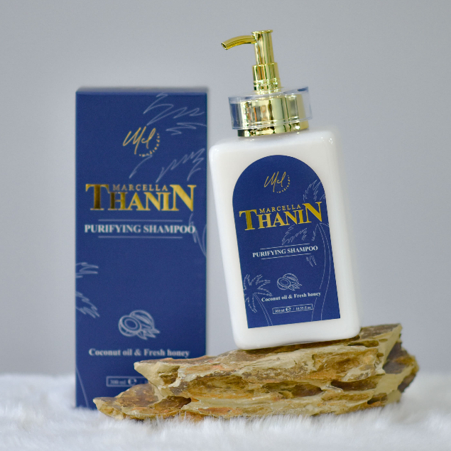 thanin-purifying-shampoo-coconut-oil-amp-fresh-honey-300ml-แชมพู-ทำความสะอาดเส้นผมและหนังศีรษะ-บำรุงเส้นผม