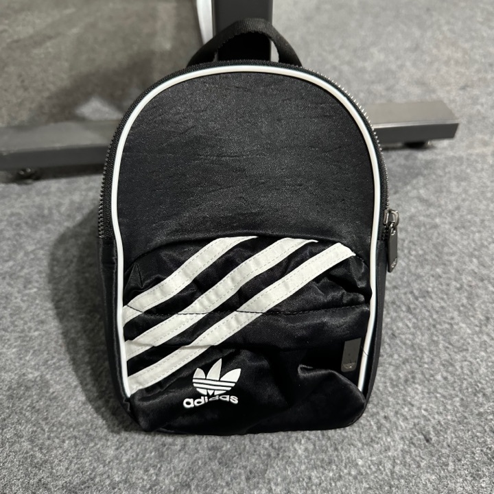 ลิขสิทธิ์แท้จากชอป-ราคาป้าย-1200-adidas-mini-backpack-กระเป๋าเป้