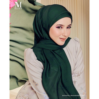 ภาพขนาดย่อของภาพหน้าปกสินค้าMINAZ HIJAB/ฮีญาบมาเลย์ (45*45) จากร้าน saisunee55 บน Shopee