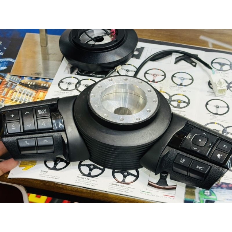 ชุดย้ายปุ่ม พวงมาลัย ตรงรุ่น revo fortuner สำหรับพวงแต่ง Steering Wheel