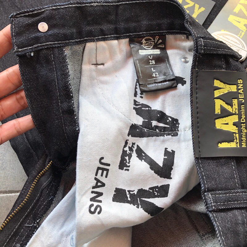 LAZY กางเกงยีนส์ แท้ 15Oz. แถมป้าย+ตะขอห้อย สีมิดไนท์ https://wayoza.com