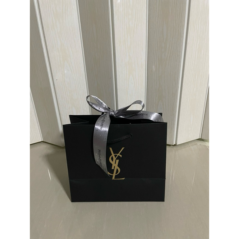 ถุงของขวัญ ถุงแบรนด์เนม CHANEL, YSL พร้อมโบว์ แท้ (จาก King Power, CT