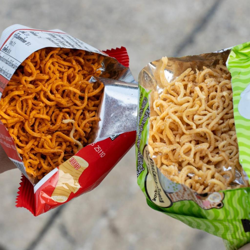 (แพ็ก 10 ชิ้น) ISNACK ไอสแน็ค iSnack บะหมี่กรอบปรุง รสซาวครีมและหัวหอม ...