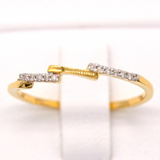 แหวนแถว เรียงกันเฉียงๆ สลับเพชร แหวนเพชร แหวนทองเพชรแท้ ทองแท้ 37.5% (9K) ME766