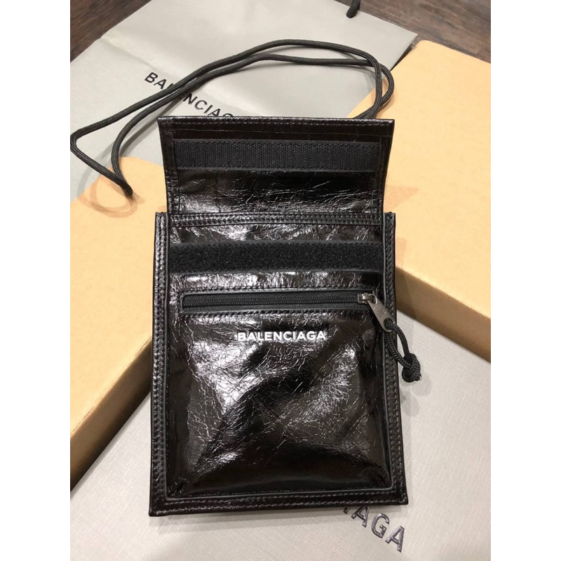 กระเป๋าสะพายพร้อมส่งnew-balenciaga-mens-explorer-small-pouch-with-strapเทพ