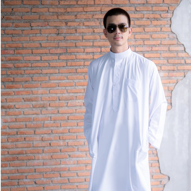 ภาพหน้าปกสินค้าชุดโต๊ปผู้ชายแขนยาว แบรนด์ดัฟฟะห์​ ซื้อ 2 ชุดลดอีก ชุดเสื้ออาหรับดูไบมุสลิม ชุดออกงานรับแขกอิสลาม AB63รุสมีนี มุสลิม