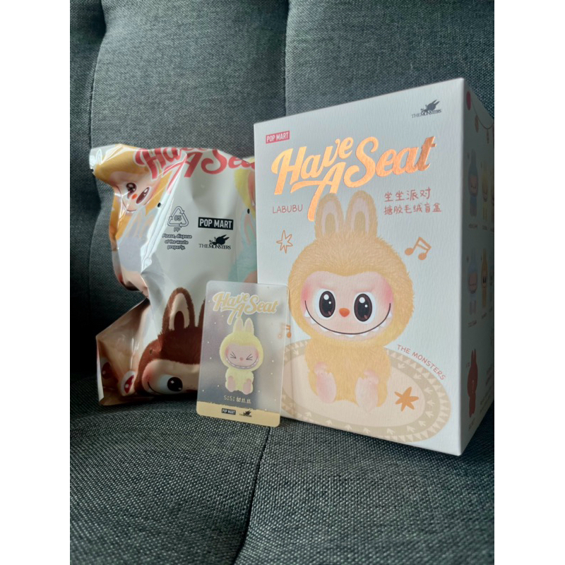 LABUBU V.2 ติดป้ายเหลืองระบุสี จาก pop mart พร้อมส่งในไทย แท้ 100% ...