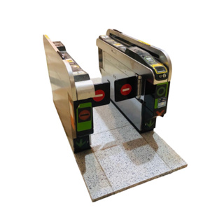 TOMYTEC Automatic Japanese Ticket Gate For Dioramas ( Black Type )