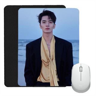 แผ่นรองเมาส์ Mouse Pad แผ่นรองเมาส์พิมพ์ลาย ดาราจีน ซีรีส์จีน สินค้าดาราจีน อู๋ซีเจ๋อ ซีซ่าร์อู๋ Caesar Wu