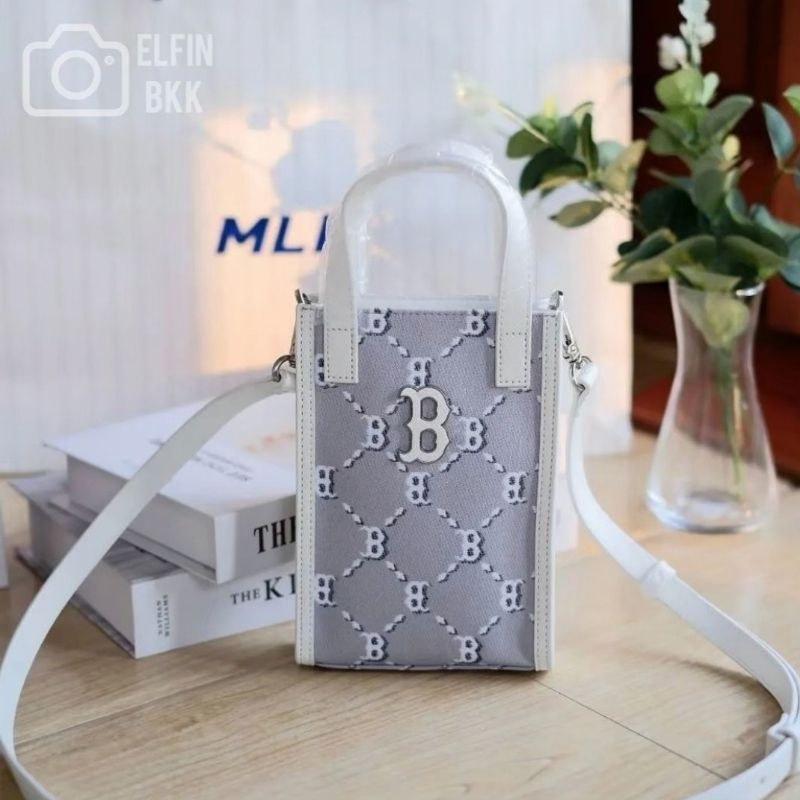 แท้-mlb-mini-phone-bucket-pouch-cross-bag-กระเป๋าสะพายข้าง-กระเป๋าใส่มือถือ-ny-b-สีขาว-สีเบจ-สีดำ-สีชมพู-สีเทา