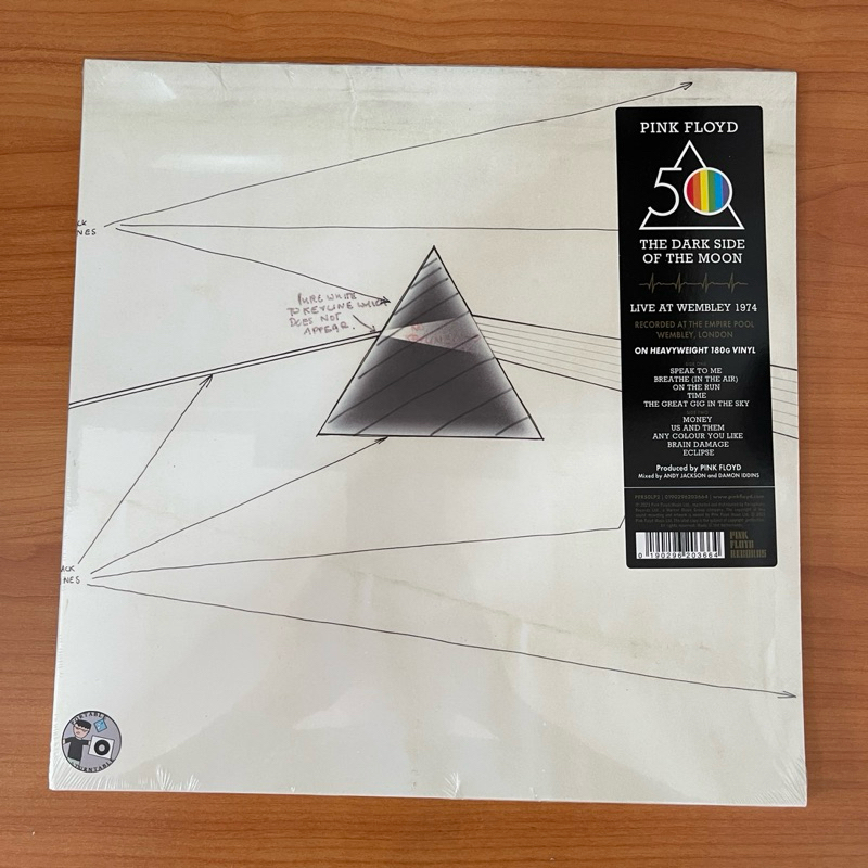 pink-floyd-the-dark-side-of-the-moon-live-at-wembley-1974