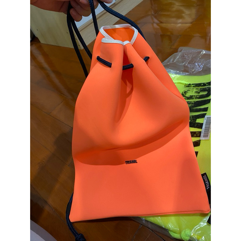กระเป๋าผ้านีโอพรีน Neoprene bag กระเป๋าชุดว่ายน้ำ Shopee Thailand