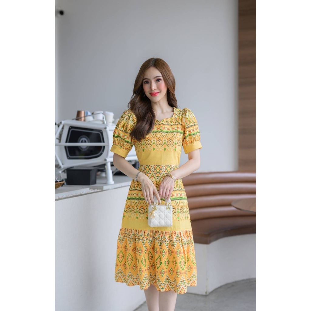 ชุดผ้าไทยสีเหลือง 💛 ใส่ทำงาน งานบุญ งานบวช งานแต่ง อก36-52 คุ้มราคา มุมมองที่ 5