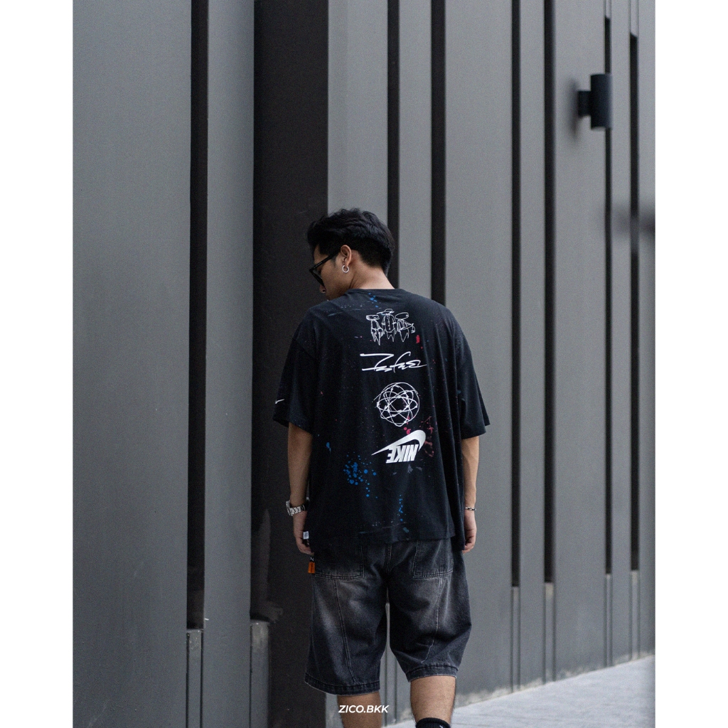พร้อมจัดส่ง!! Nk x Futura Women's Breaking Oversized T-shirt