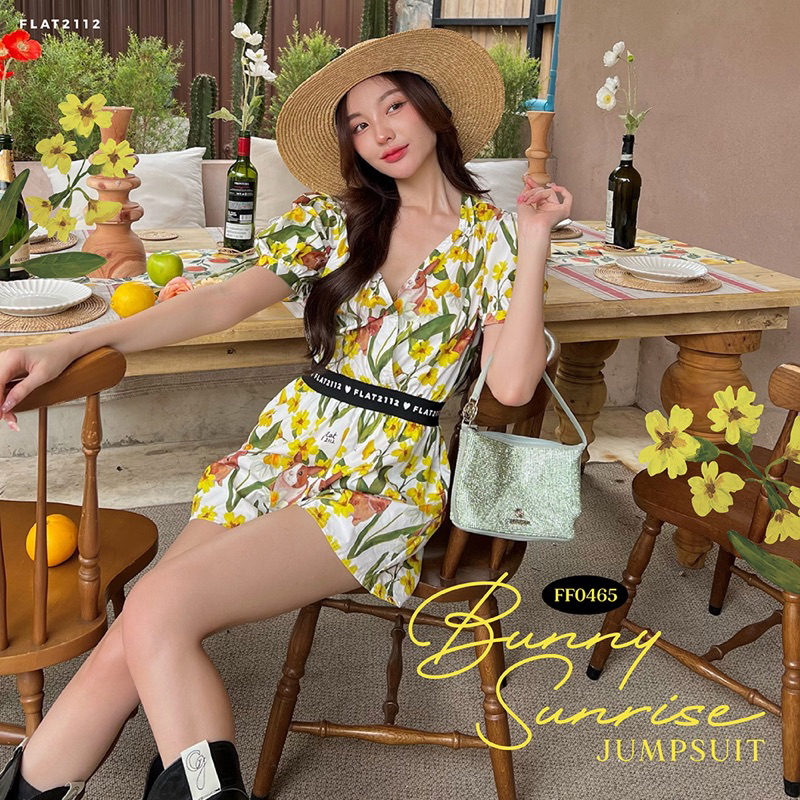 flat2112-ff0465-bunny-sunrise-jumpsuit-จั้มสูทขาสั้น-ลายดอกไม้-ชุดเที่ยวทะเล