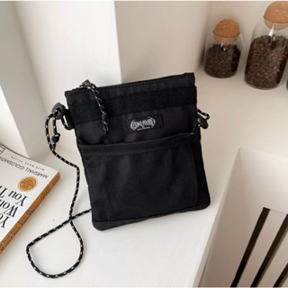 LOOKER - “ Shoulder Bag “ กระเป๋าสะพายข้าง สีดำใหม่ล่าสุด