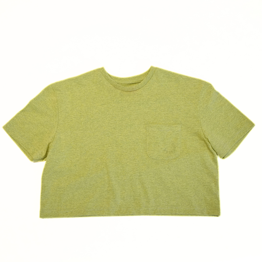 circular-เสื้อยืดคอกลม-แบบครอป-มีกระเป๋าปักโลโก้-สีเขียว-aurora-ผลิตจากวัตถุดิบรีไซเคิล-100-ดีต่อสิ่งแวดล้อม