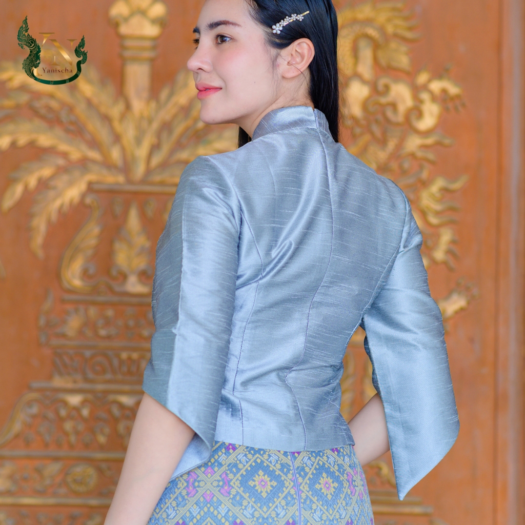 ชุดออกงานไหมแพรทิพย์ สีเงินมงคล ไปวัด ทำบุญ ดูผอม ไซส์ M-4XL พร้อมส่ง มุมมองที่ 5