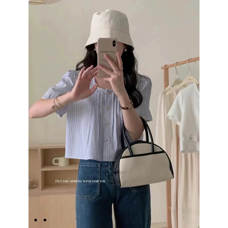 lora-blouse-เสื้อ-เบลาซ์-สีฟ้าพาสเทล-แขนตุ๊กตา-สินค้าพร้อมส่ง