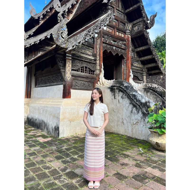 ชุดพื้นเมืองล้านนา เสื้อเจ้านางผ้าฝ้าย+ผ้าถุงทอ สีขาวดิบ 5ไซซ์ XS-XL มุมมองที่ 4