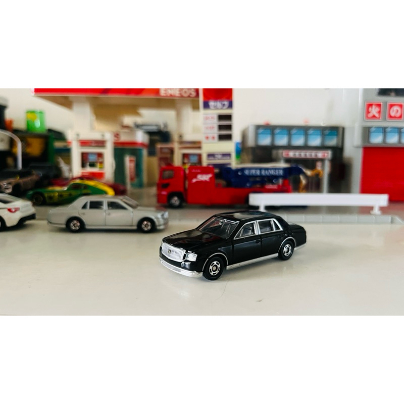 トミカ 114 TOYOTA CENTURY SCALE 1/70 Amazon.co.jp: Takara Tomy