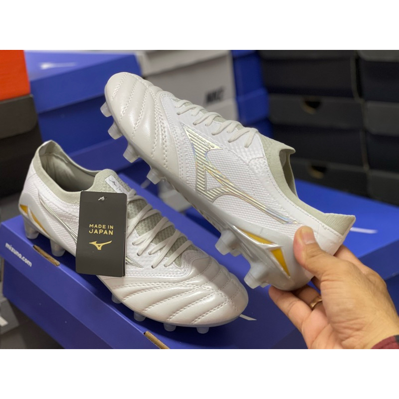 รองเท้าฟุตบอลสีชมพู Mizuno รุ่น MORELIA NEO III BETA เมคอิน JAPAN