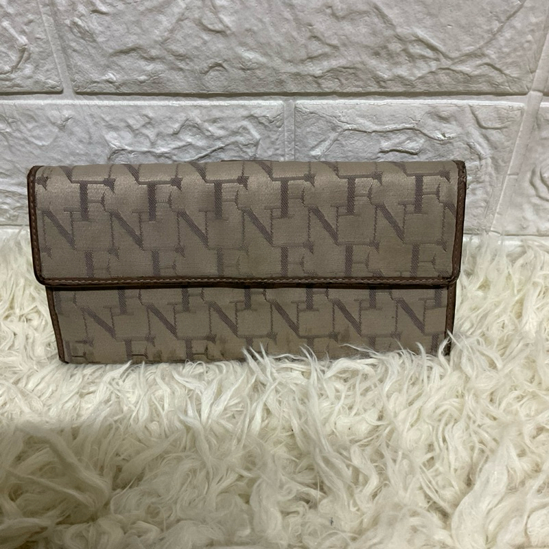 กระเป๋าสตางค์ Fly Now แท้ กว้าง 7 สูง 4 นิ้ว ราคา 390 บาท | Shopee Thailand