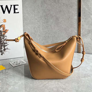 พรี​ ราคา8900 Loewe hobo หนังวัว กระเป๋าสะพายข้าง  กระเป๋าสะพาย28*17*9.5cm