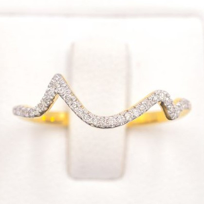 แหวนคลื่นสูงแหลมๆ-เท่ห์ๆ-เก๋ๆ-แหวนเพชร-แหวนทองเพชรแท้-ทองแท้-37-5-9k-me835