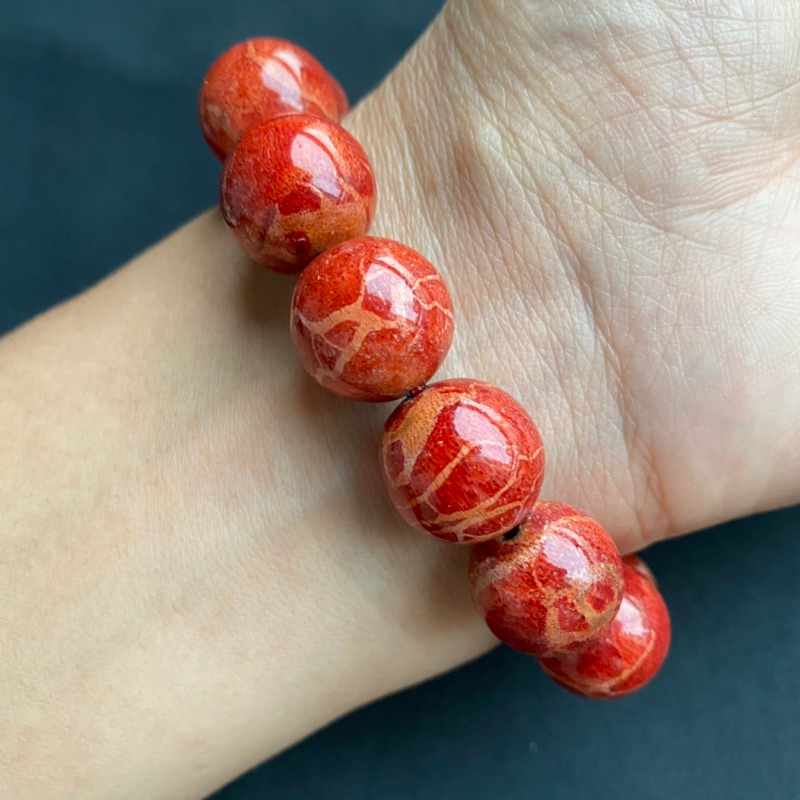 สร้อยข้อมือปะการังสีแดงธรรมชาติไม่ย้อมสี-natural-undyed-red-coral-bracelet