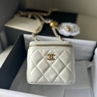 chanel MINI VANITY WITH Adjustable chain in lamb ss21 with holo