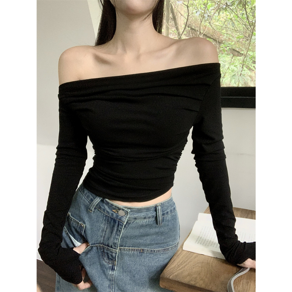 beryl-เสื้อไหล่เดียว-เสื้อรัดรูปแขนยาวสีดำปิดไหล่สีขาวตัดสั้น-เปิดไหล่สไตล์เซ็กซี่