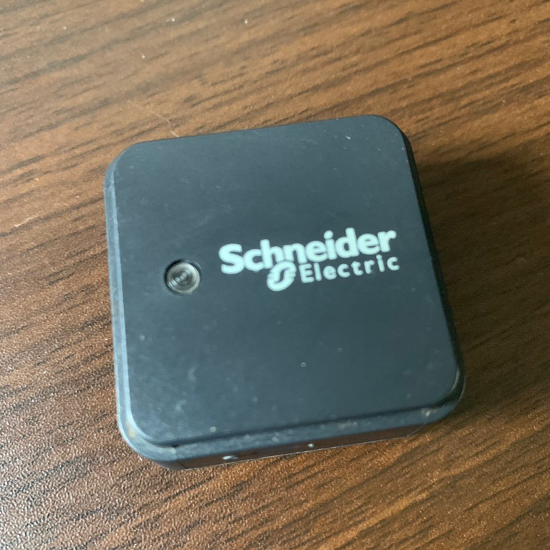 Schneider Electric APCNBWS100H NetBotz Wireless Temperature & Humidity