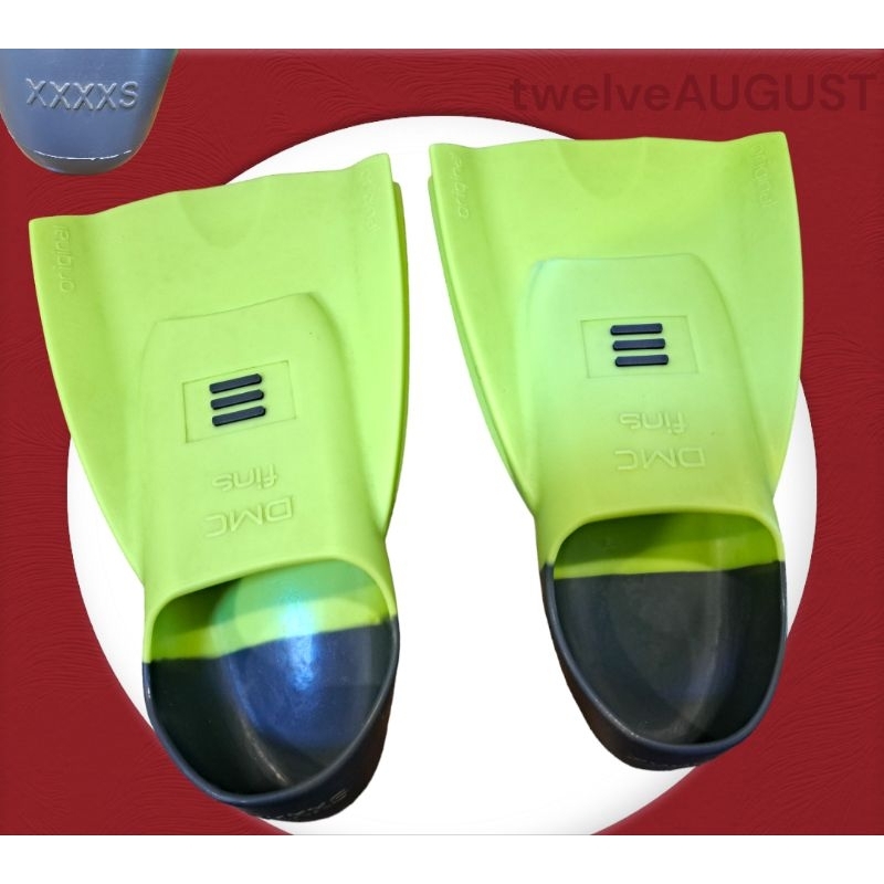 DMC Fins ORIGINAL TRAINING FIN อุปกรณ์ฝึกซ้อมว่ายน้ำเด็ก มือ ️ส่งต่อ