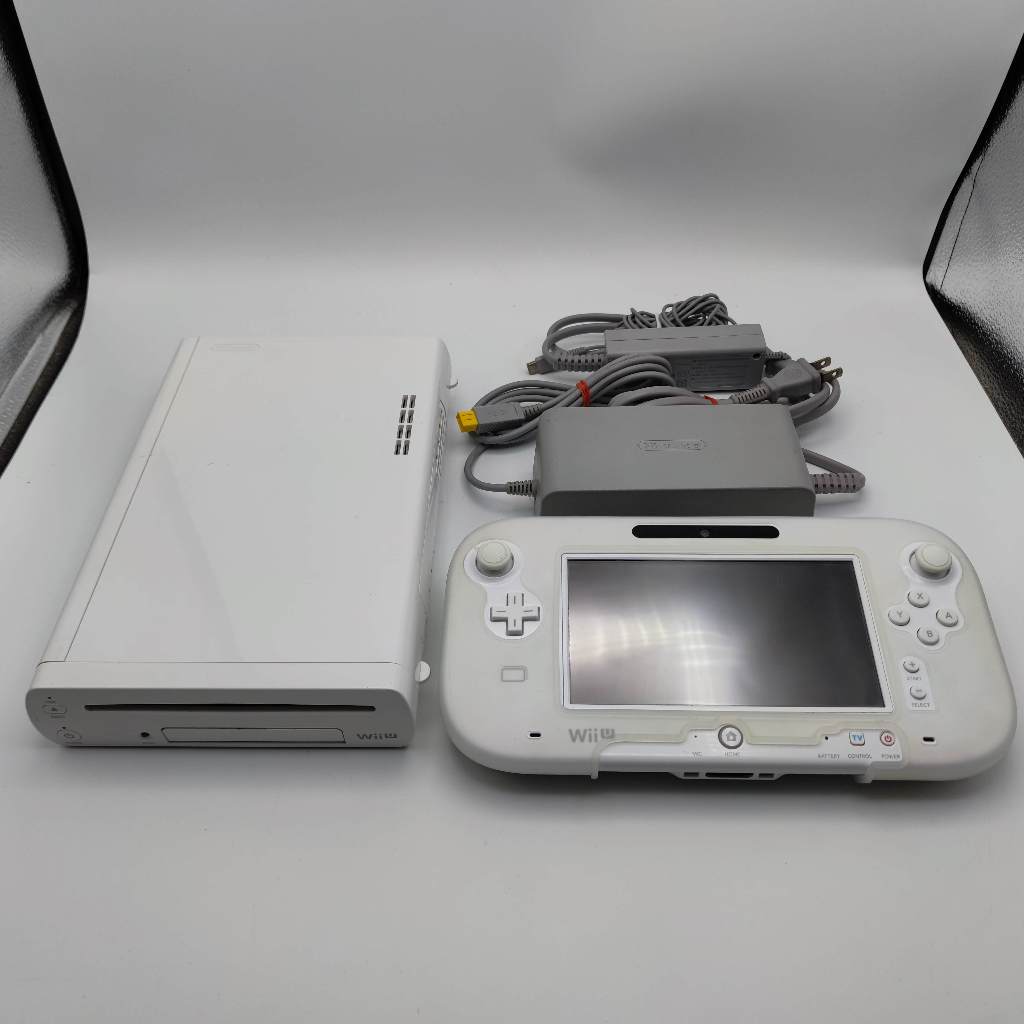 Wii U japan เล่นแผ่นแท้ ใช้ได้ปกติ ตัวเครื่อง + หม้อแปลงแท้ไฟตรง