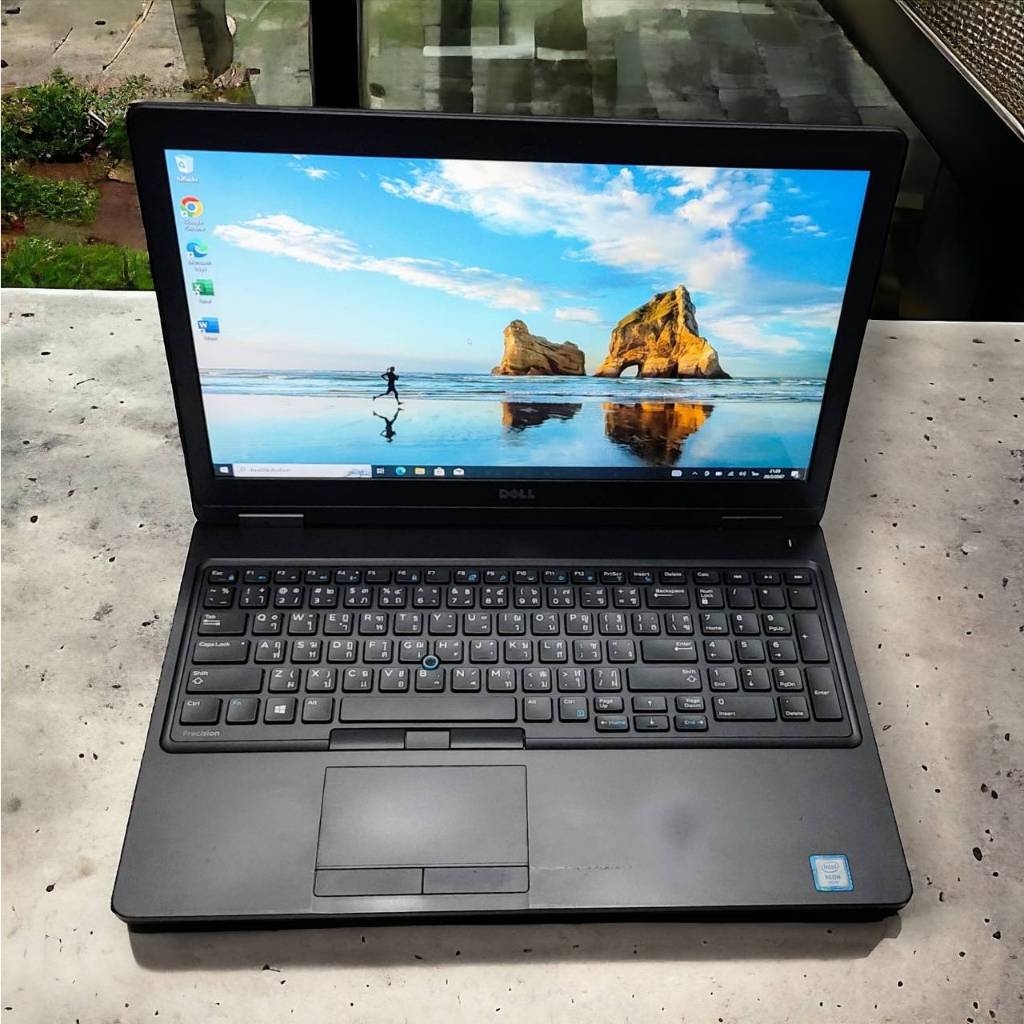 Dell Precision 3520 Xeon E3 - 1505M V6 RAM 16-32 GB SSD