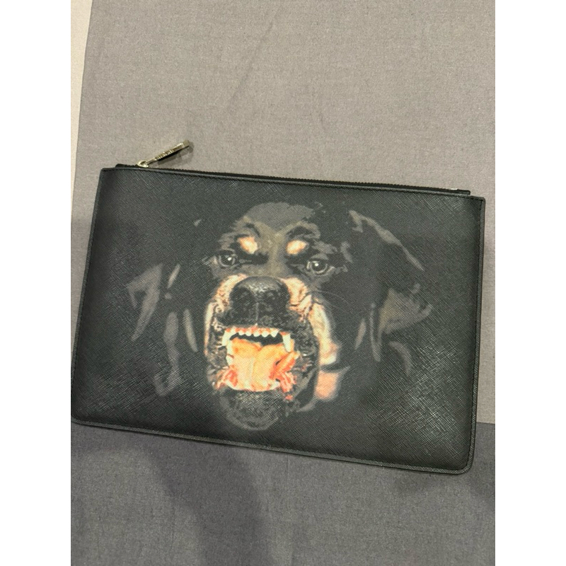 givenchy Rottweiler clutch (ของแท้) | Shopee Thailand