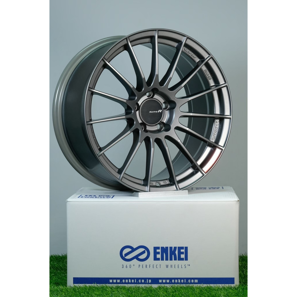 ENKEI RS05RR 9j 40 19インチ 売っ 114.3/5