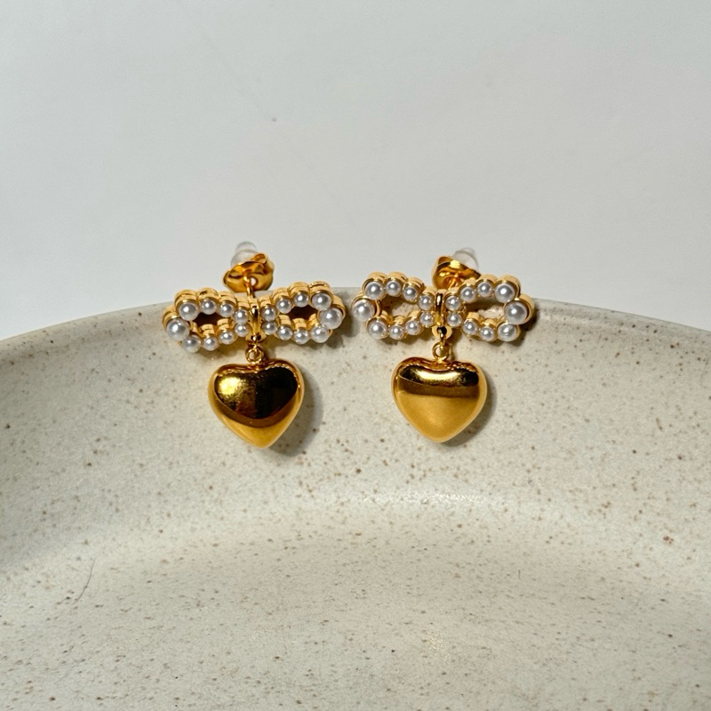 VB&Co. Bow Earrings