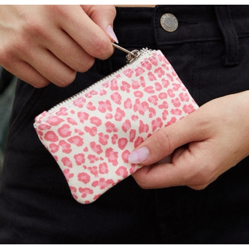 Brandy melville pink cheetah coin purse hotsell