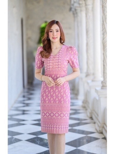 เดรสลายขอพระราชทาน V86 ผ้าทออัดกาว ไม่ยับ ดูแพง 6 สี 5 ไซส์ มุมมองที่ 4