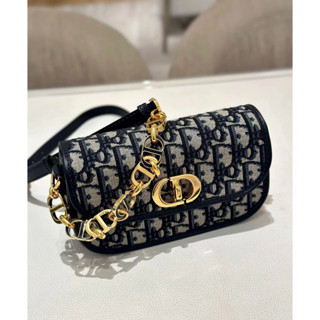 พรี​ ราคา8100 Dior 30Montaigne Avenue  หนังแท้ กระเป๋าสะพายข้าง กระเป๋าสะพาย18*4.5*10cm