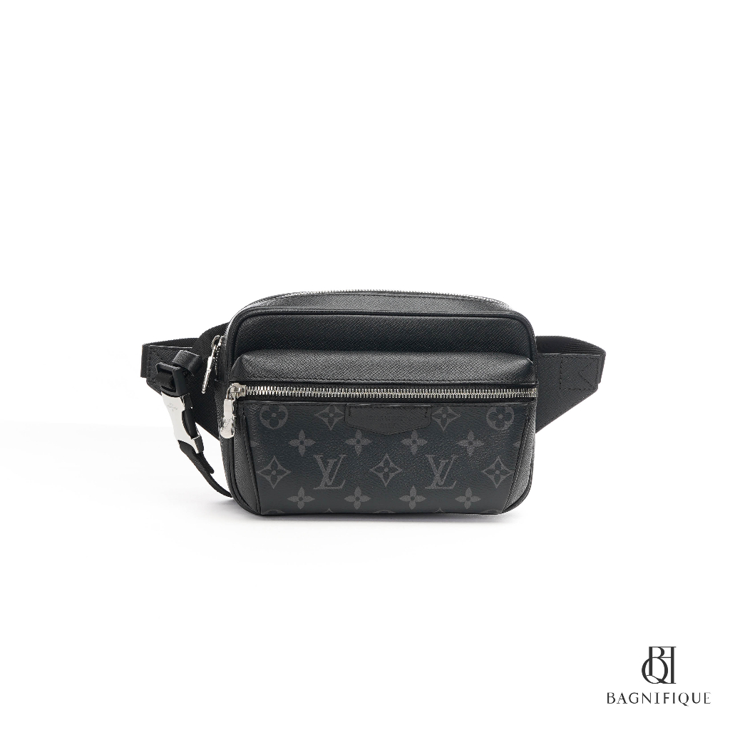 lv-outdoor-bumbag-21-black-monogram-canvas-shw