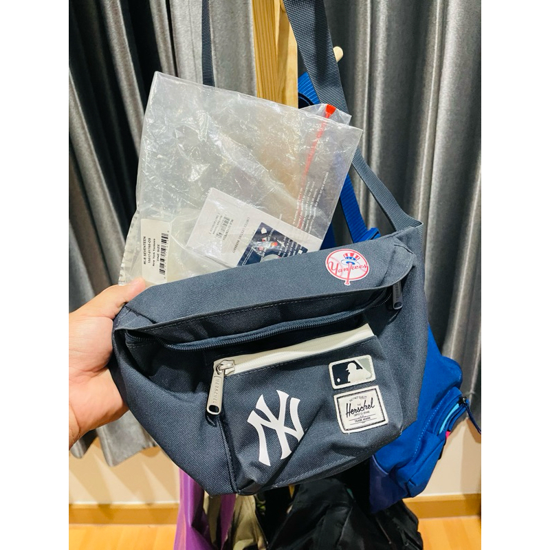 กระเป๋า Herschel x NY แท้ 1000 Shopee Thailand