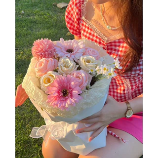 โปรโมชั่น Flash Sale : ช่อใหญ่ ช่อดอไม้วาเลนไทน์ valentine ดอกกุหลาบ เยอบีร่าช่อดอกไม้ตามรูป 1ออเดอร์ สั่งได้ไม่เกิน2ช่อนะคะส่งจากไทย🇹🇭