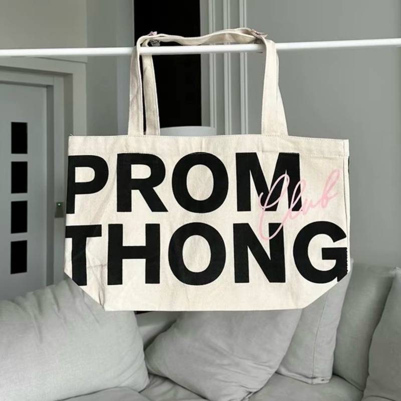 กระเป๋าผ้าแบบสะพาย จากร้านPromthong | Shopee Thailand