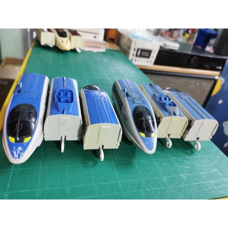 tomy-รถไฟญี่ปุ่นหัวจรวด-500-series-shinkansen-ใส่ถ่าน-รางฟ้า-ครับ