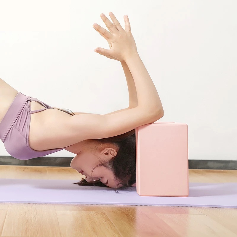 ครูโยคะแนะนำ-eosmโยคะ-โฟมออกกำลังกาย-โฟมโยคะ-บล็อคโยคะ-บล็อกโยคะ-โยคะบล๊อค-อุปกรณ์ออกกําลังกาย-yoga-blocks