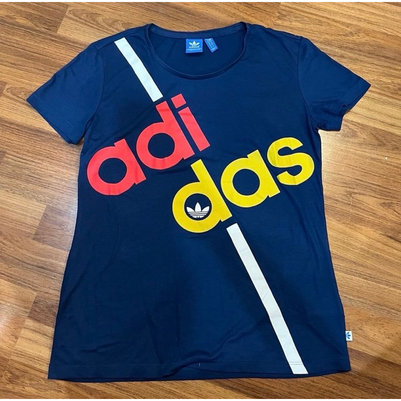 Used Adidas T Shirt size 36 34 36 sport