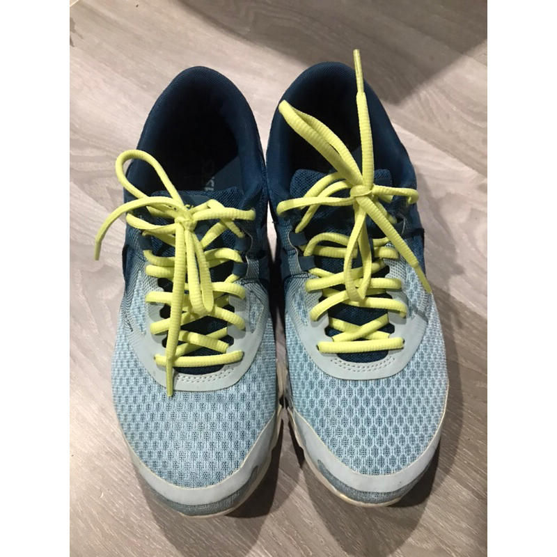 Asics store fluid axis